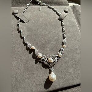 Mikimoto 14K gold diamonds Pearl Necklace